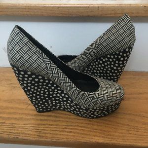 B&W Monochromatic Wedge Heel